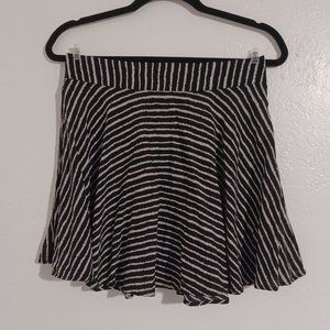 Forever 21 Black and White Striped Skater Circle Skirt Women's Medium High Waist